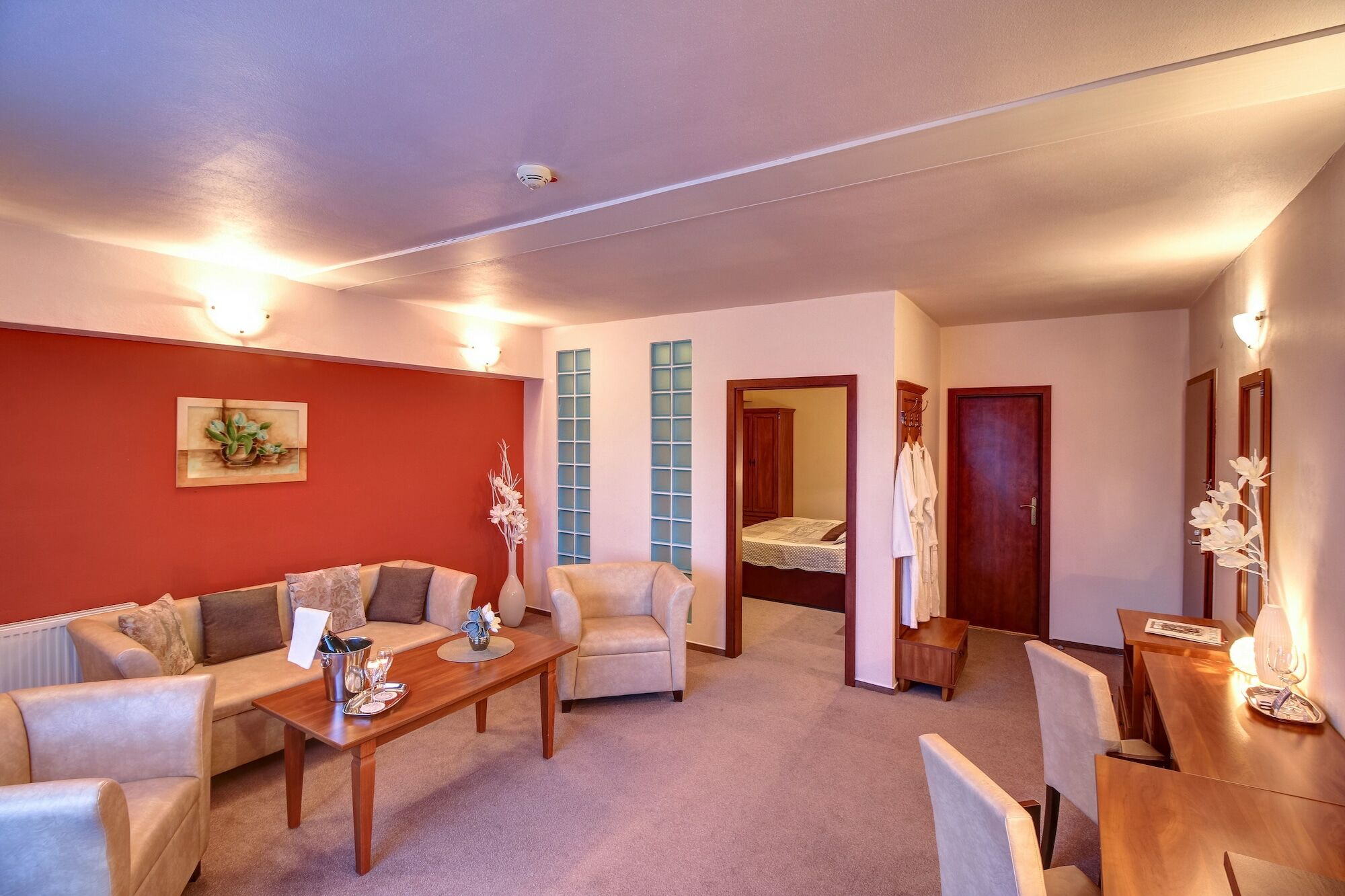 Hotel Dixon So Vstupom Do Bazena A Virivky Zdarma - Free Entrance To Pool And Jacuzzi Included Банска бистрица Екстериор снимка